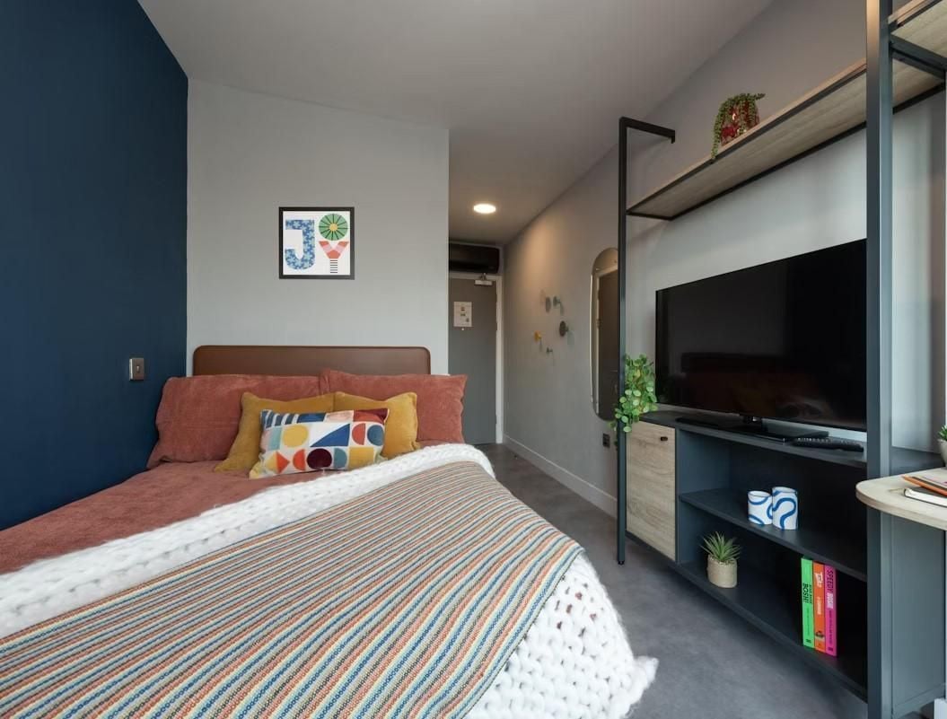 Classic Ensuite (Lower Floors)
